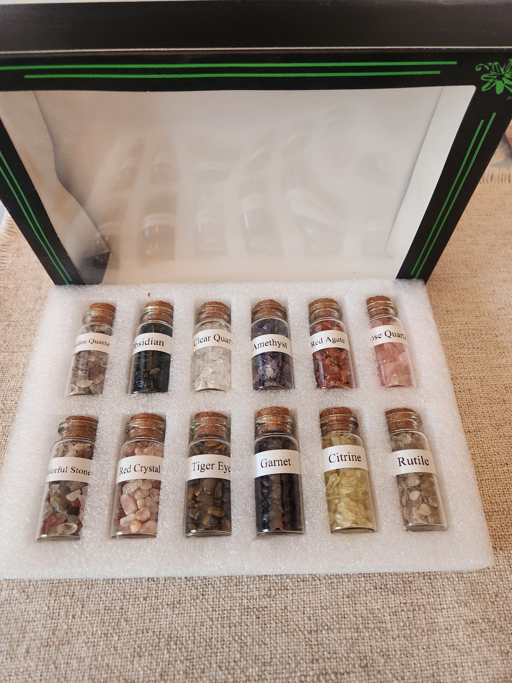 ✨ 12-Piece Crystal Chip Bottle Gift Set ✨